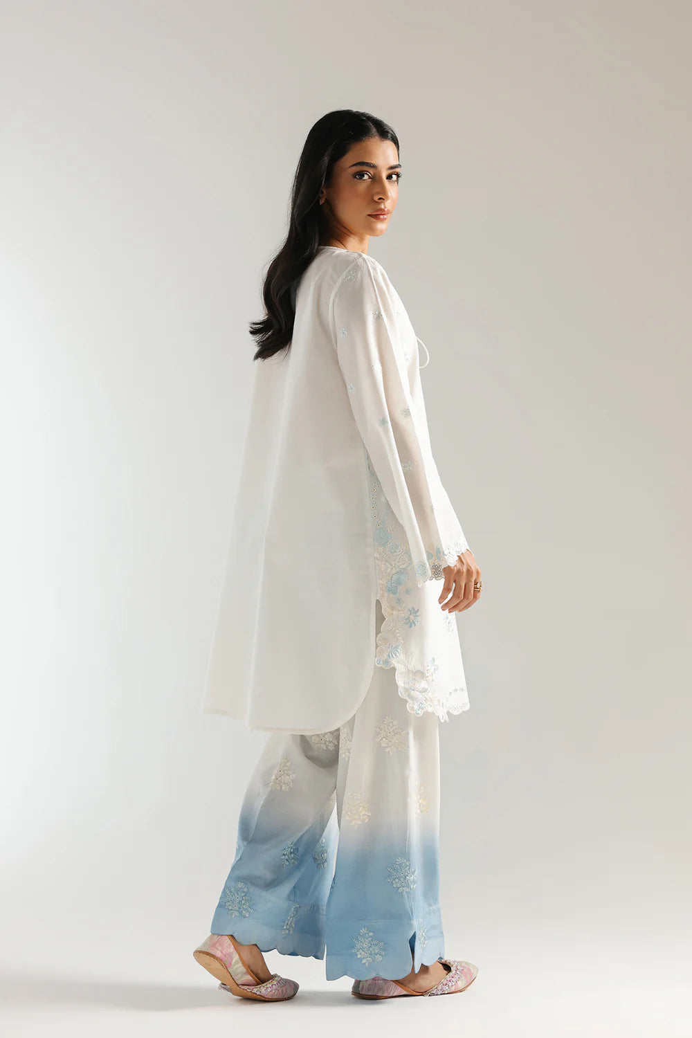 Ethnc- Two toned embroidered 2 Pc Suit